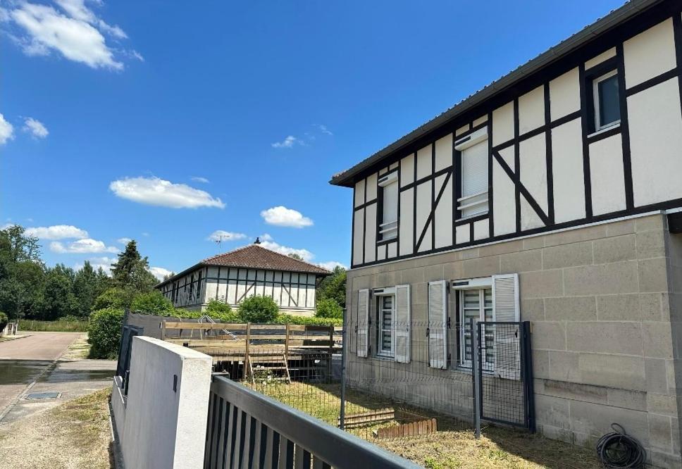 Charmante Maison Comme Chez Soi Saint-Amand-sur-Fion Luaran gambar